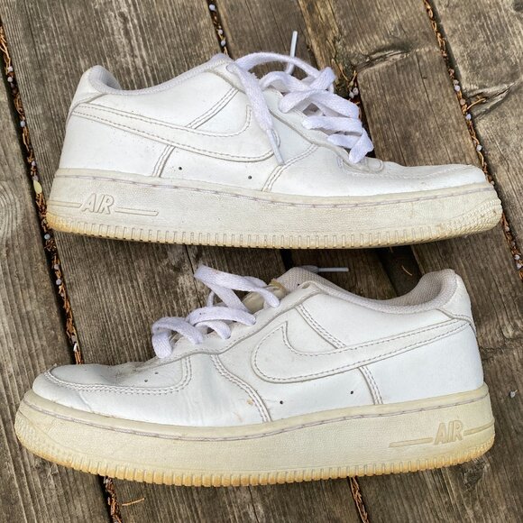 Nike Air Force 1 Low White Size 5 - Picture 1 of 7